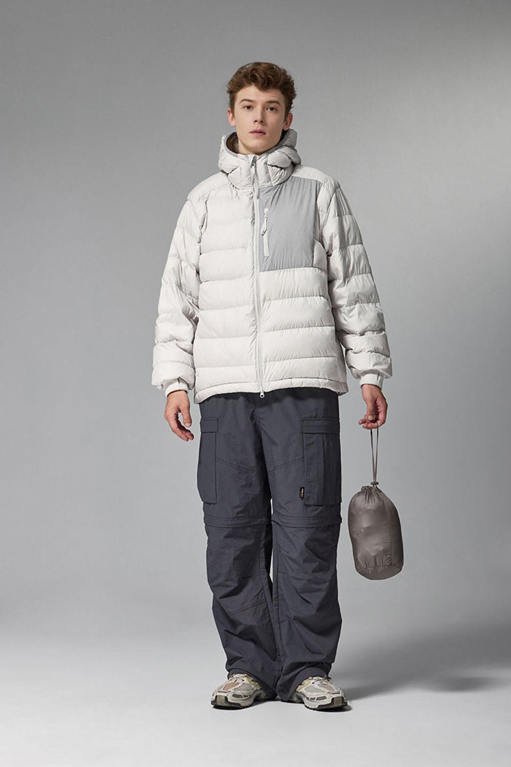 Water-Resistant Lightweight Hooded Down Jacket with 90% Down Fill and Packable Design