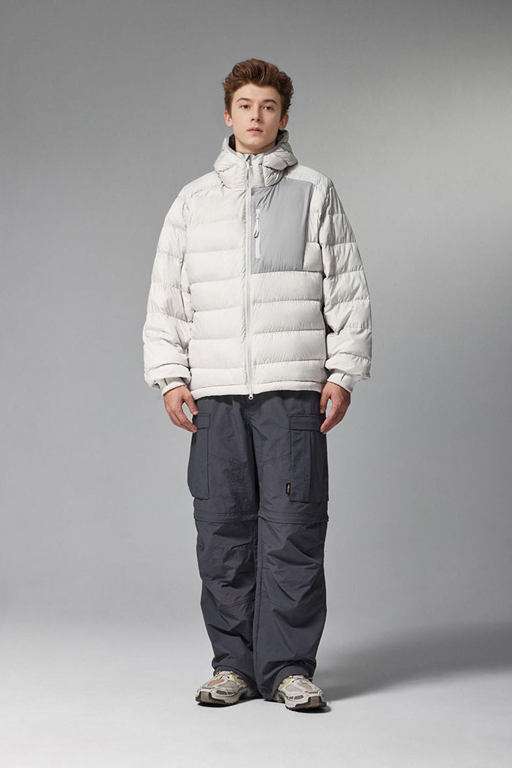 Water-Resistant Lightweight Hooded Down Jacket with 90% Down Fill and Packable Design