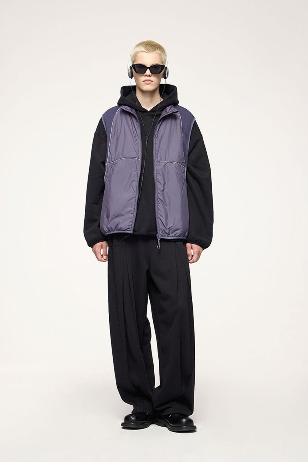 Accordion Pleat Casual Trousers with Diagonal Fish Scale Pattern