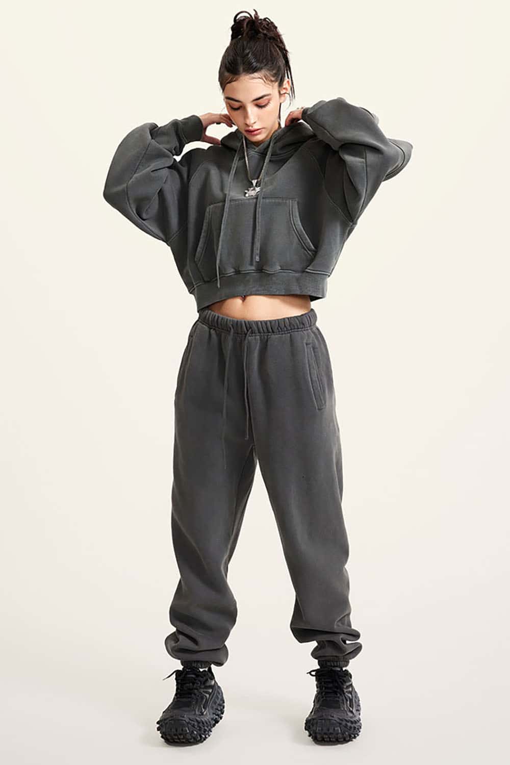 Vintage Washed Fleece-Lined Cropped Hoodie with Drop Shoulder Design