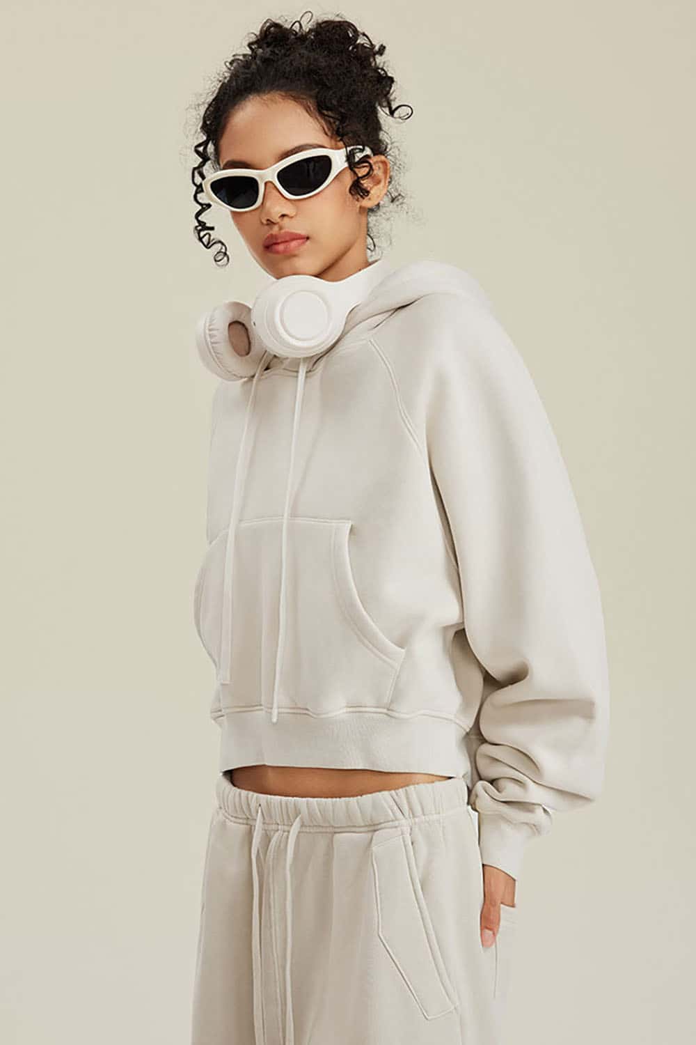 Vintage Washed Fleece-Lined Cropped Hoodie with Drop Shoulder Design