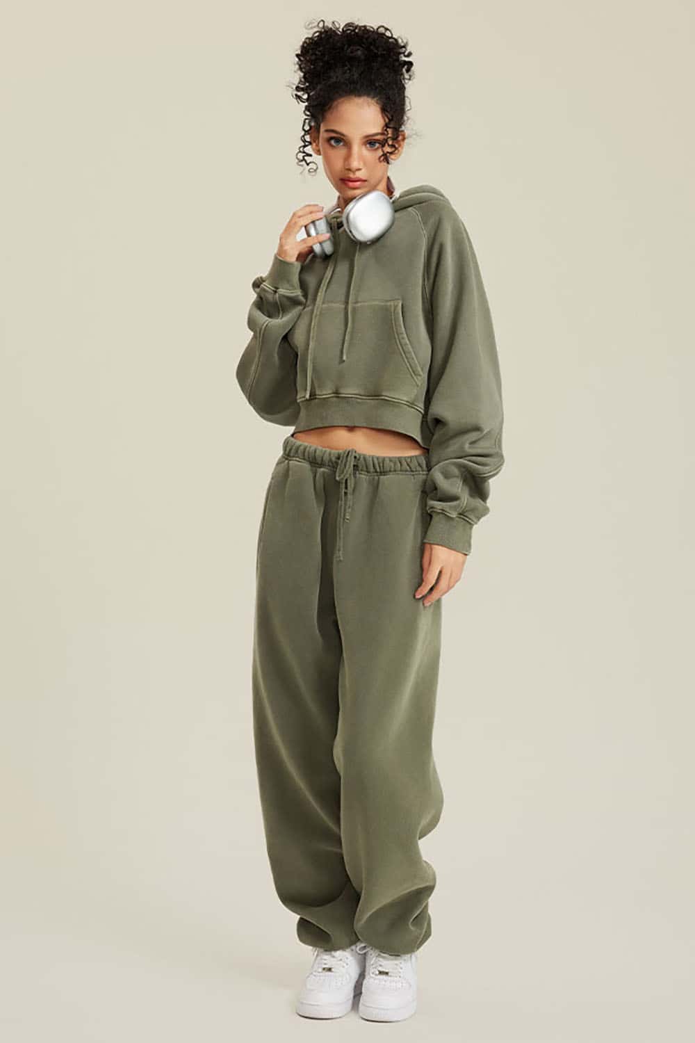 Vintage Washed Fleece-Lined Cropped Hoodie with Drop Shoulder Design