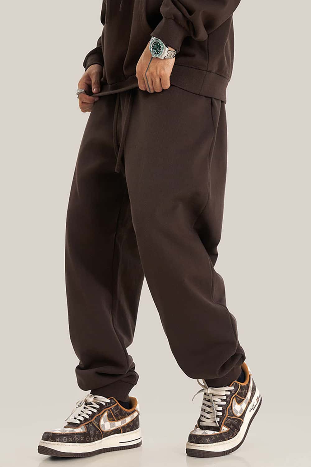 Loose Fit Elastic Cuff Casual Sport Joggers in Solid Color