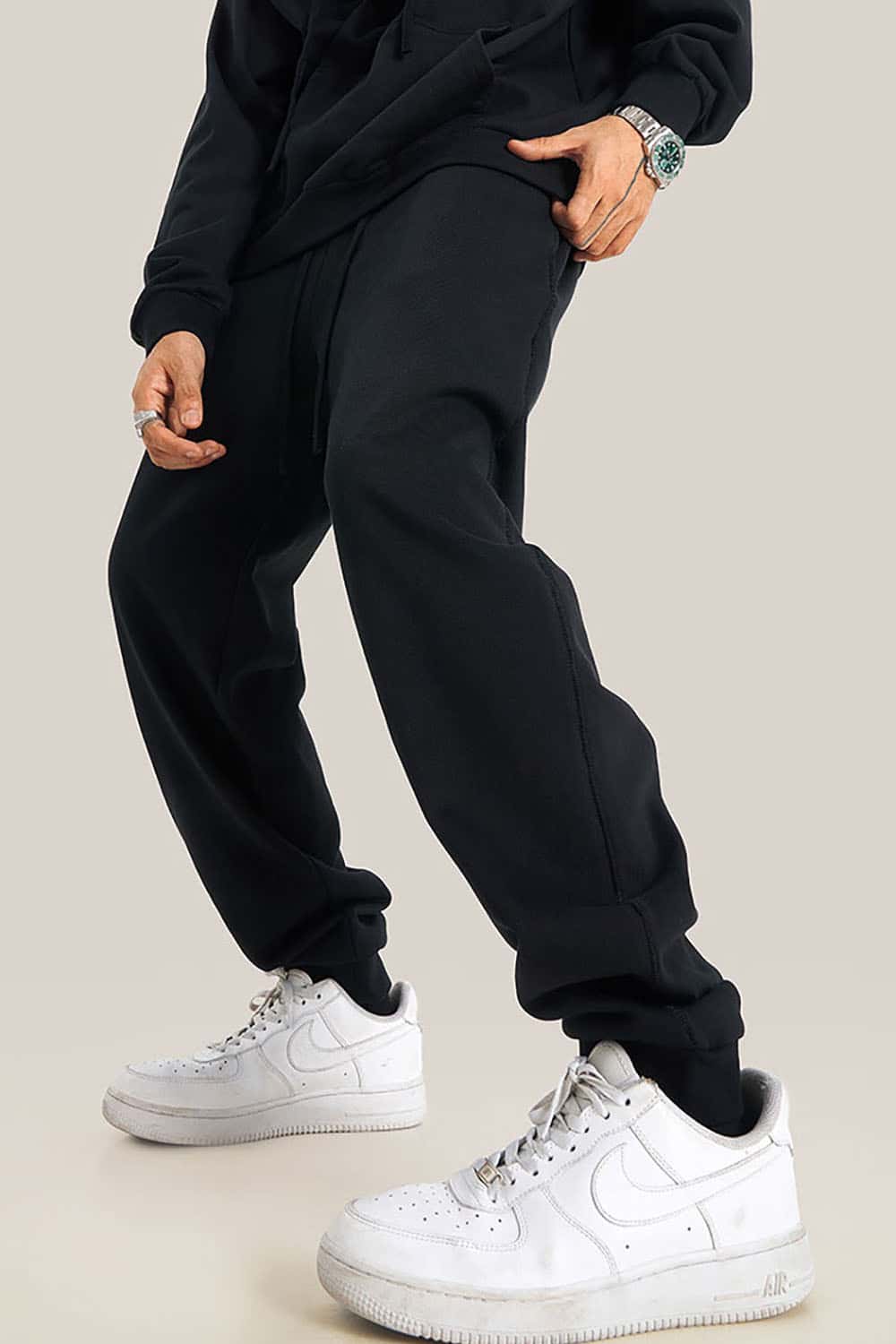 Loose Fit Elastic Cuff Casual Sport Joggers in Solid Color