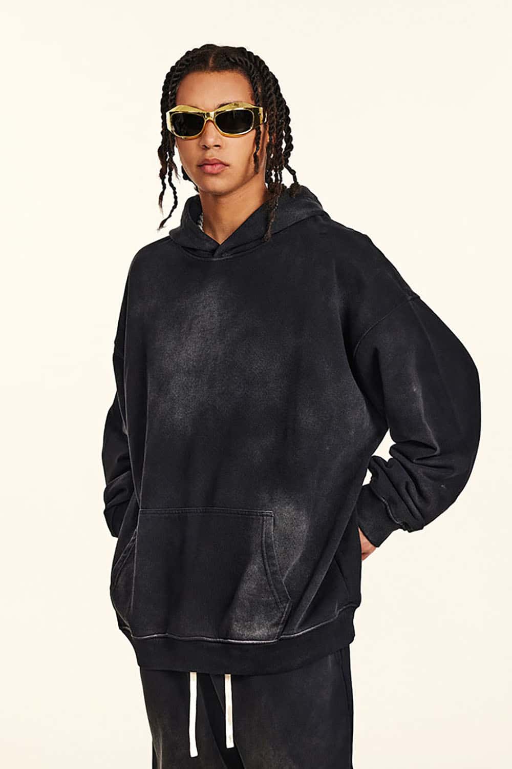 Heavy-Duty Washed Hoodie in High Street Oversize Style