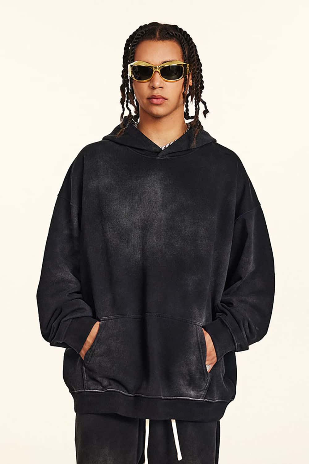 Heavy-Duty Washed Hoodie in High Street Oversize Style