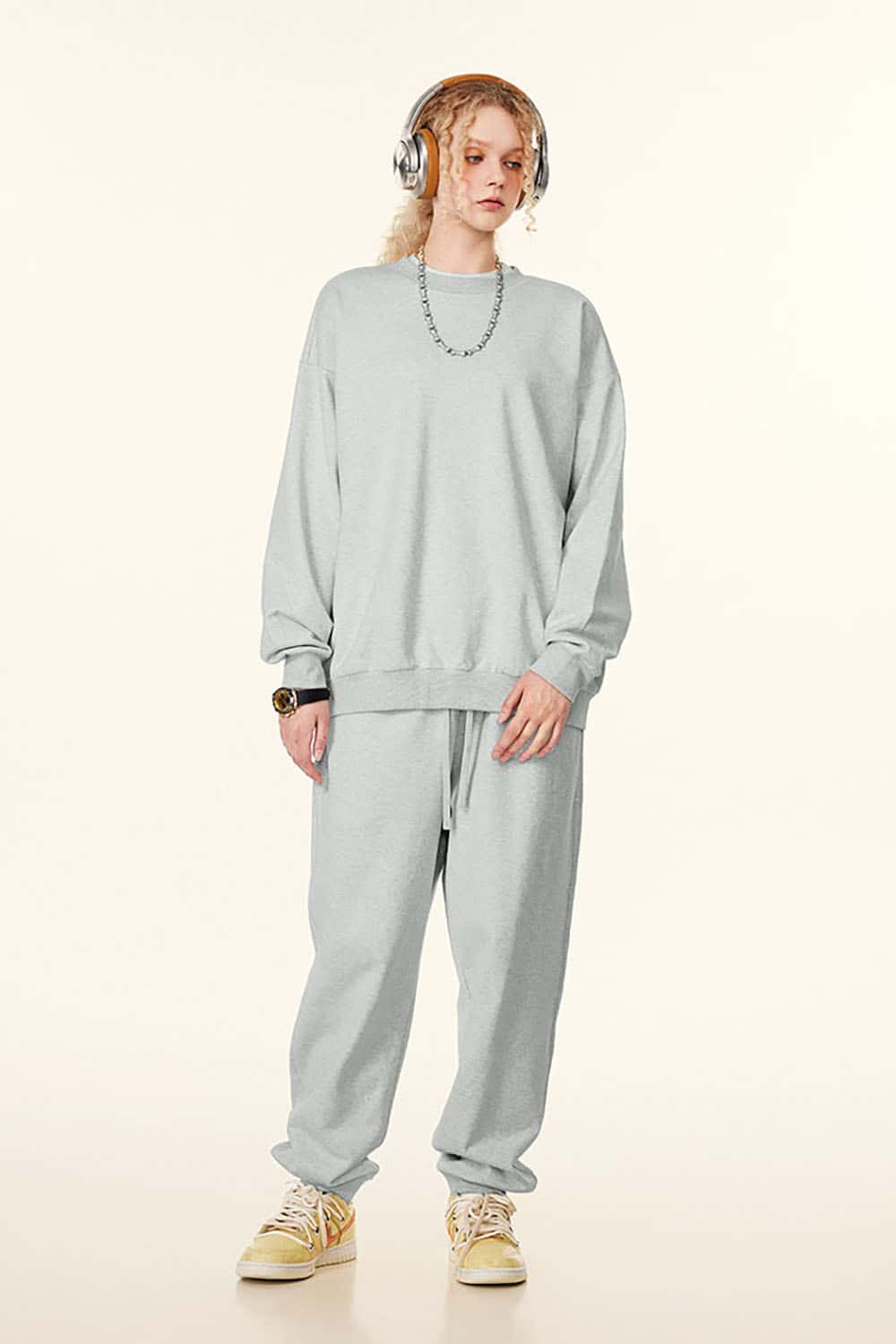 Loose Solid Color 440G Heavyweight Drop-Shoulder Basic Crew Neck Sweatshirt