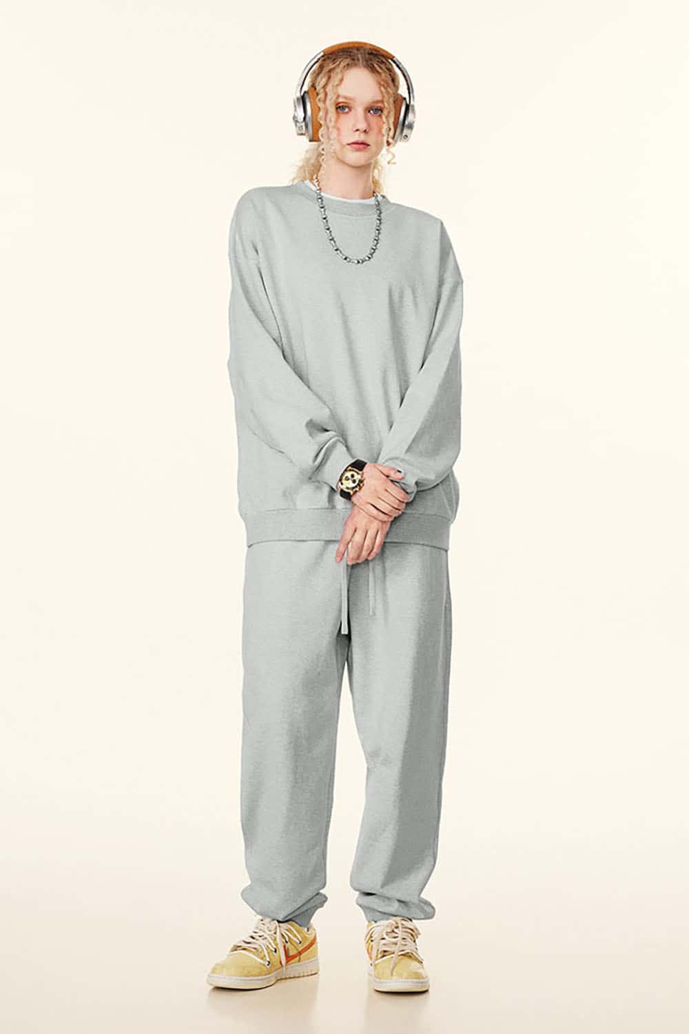 Loose Solid Color 440G Heavyweight Drop-Shoulder Basic Crew Neck Sweatshirt