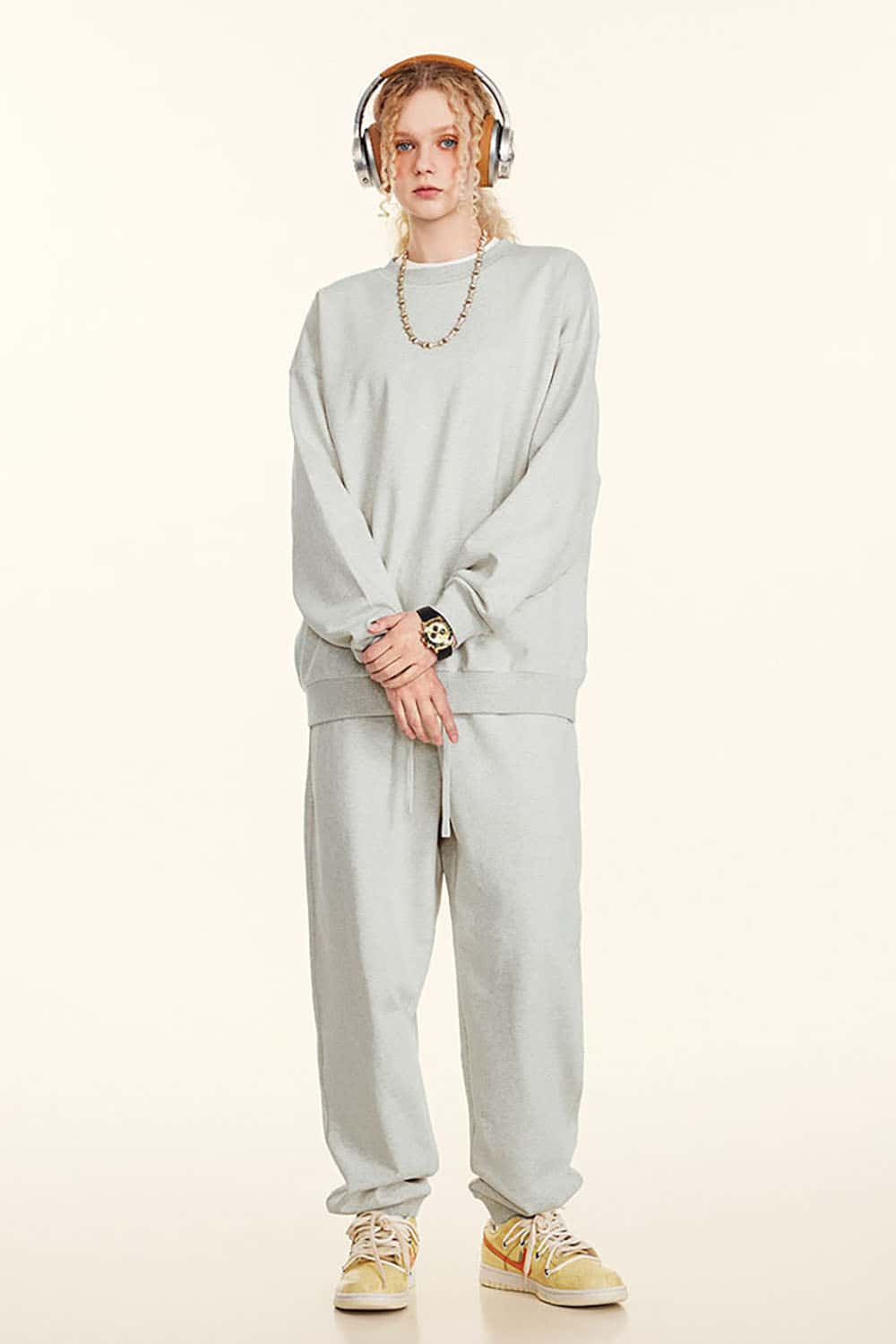 Loose Solid Color 440G Heavyweight Drop-Shoulder Basic Crew Neck Sweatshirt