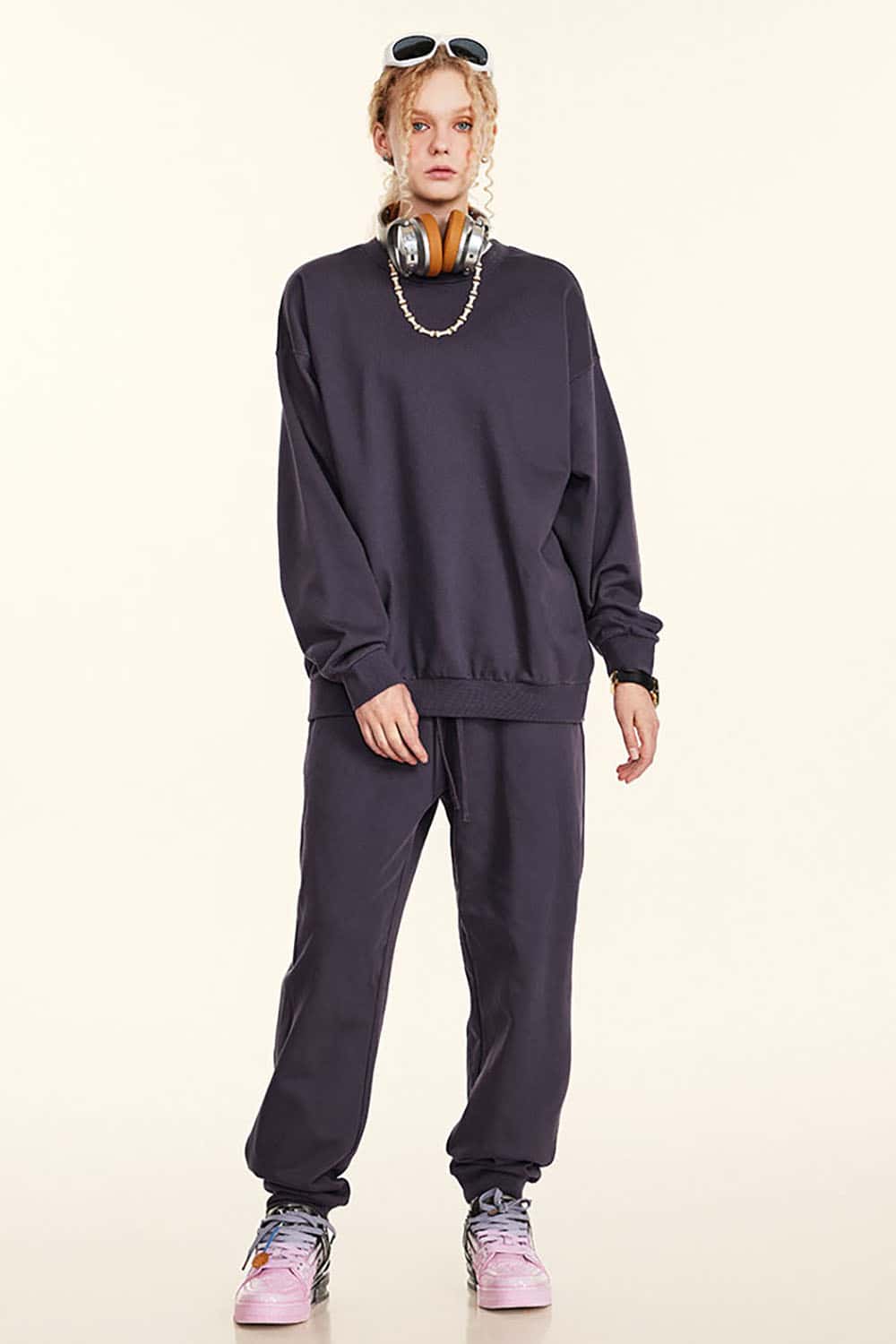 Loose Solid Color 440G Heavyweight Drop-Shoulder Basic Crew Neck Sweatshirt