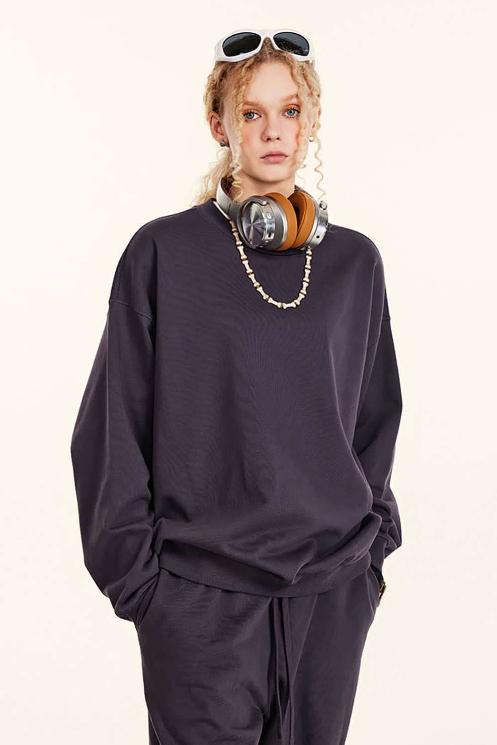 Loose Solid Color 440G Heavyweight Drop-Shoulder Basic Crew Neck Sweatshirt
