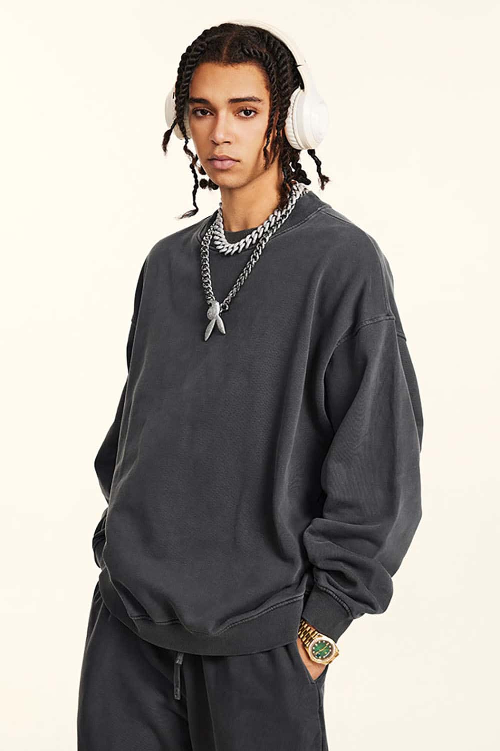 Distressed Wash Knit Solid Color Loose Long Sleeve Sweatshirt