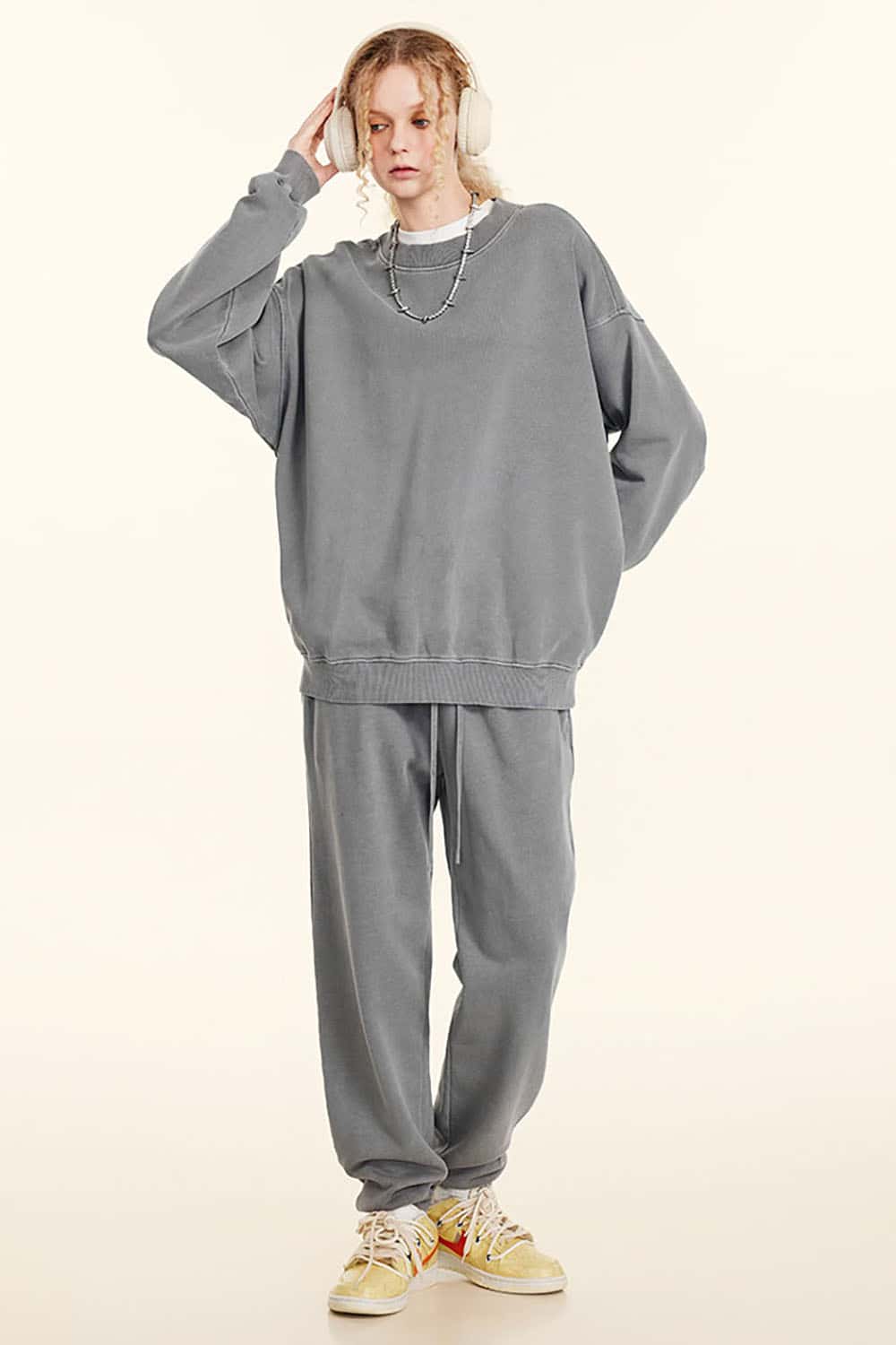 Distressed Wash Knit Solid Color Loose Long Sleeve Sweatshirt