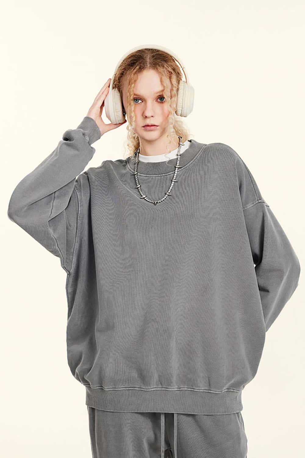 Distressed Wash Knit Solid Color Loose Long Sleeve Sweatshirt