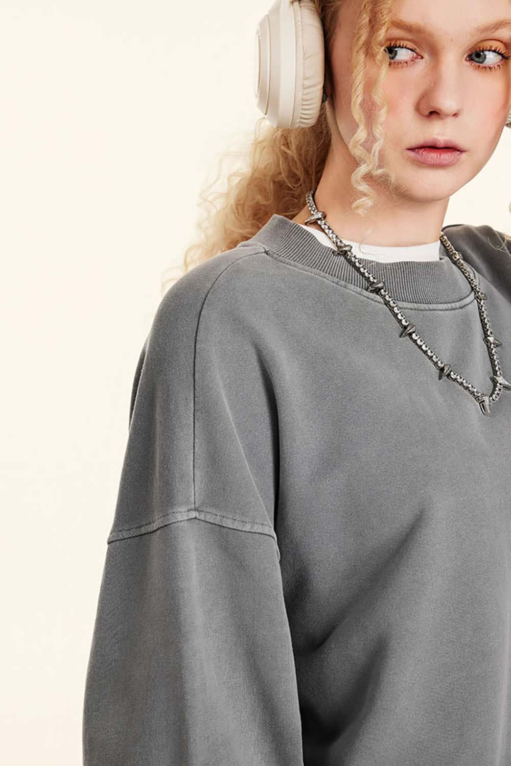Distressed Wash Knit Solid Color Loose Long Sleeve Sweatshirt