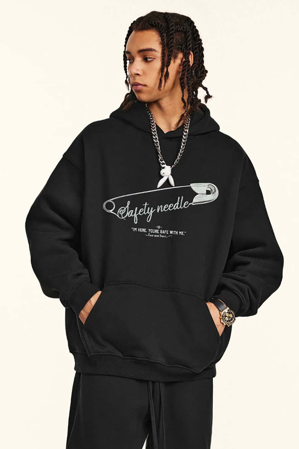 Retro Safety Pin Print Plush-Lined Hoodie with Oversized Fit