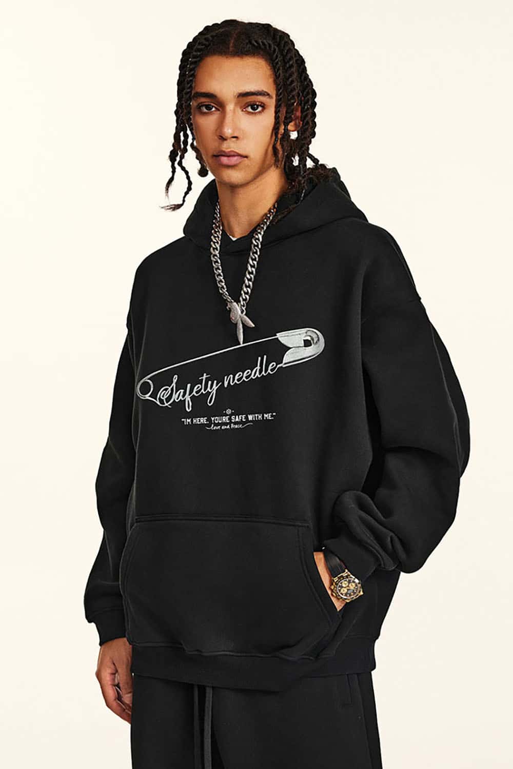 Retro Safety Pin Print Plush-Lined Hoodie with Oversized Fit