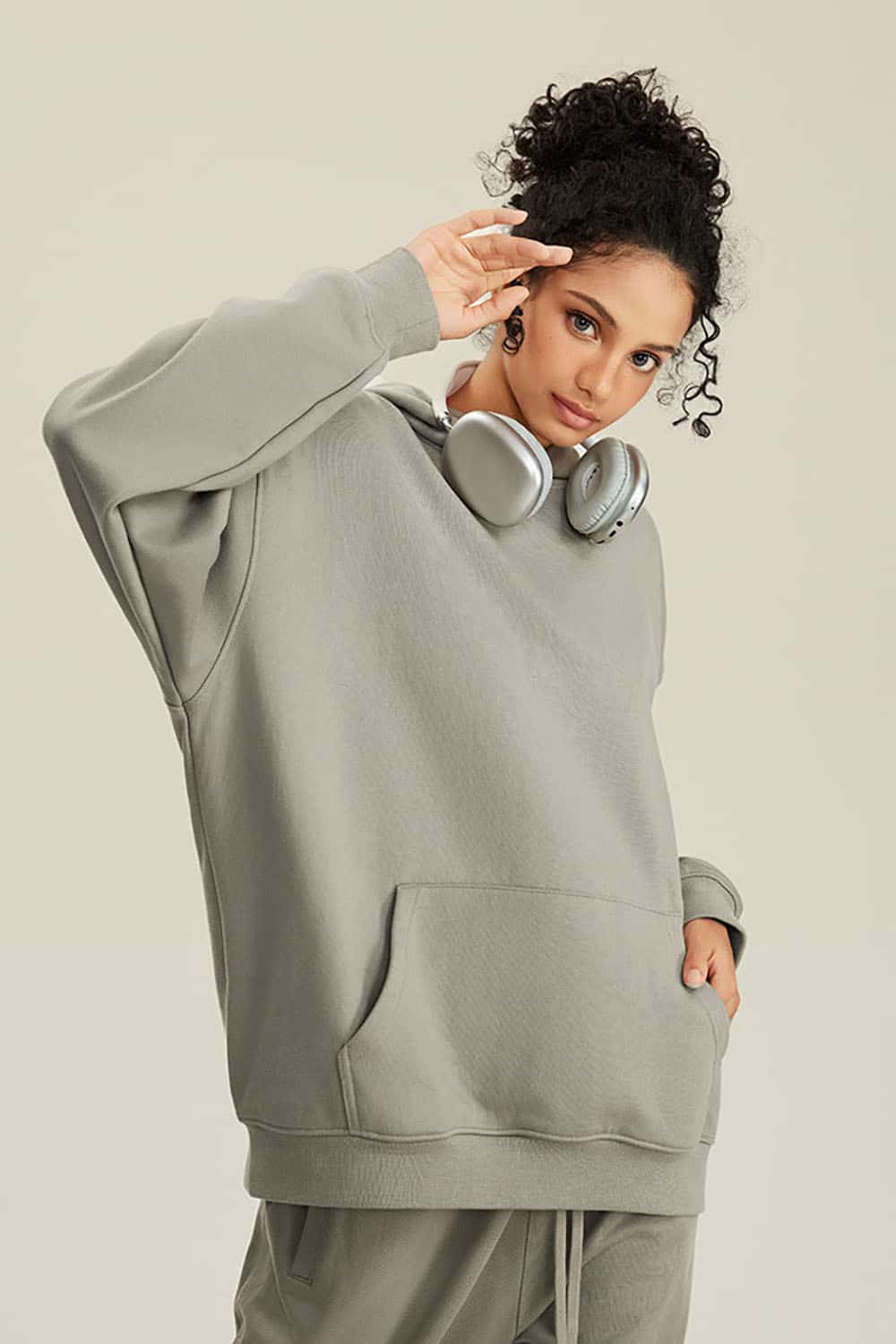 Heavyweight Solid Color Fleece-Lined Hoodie