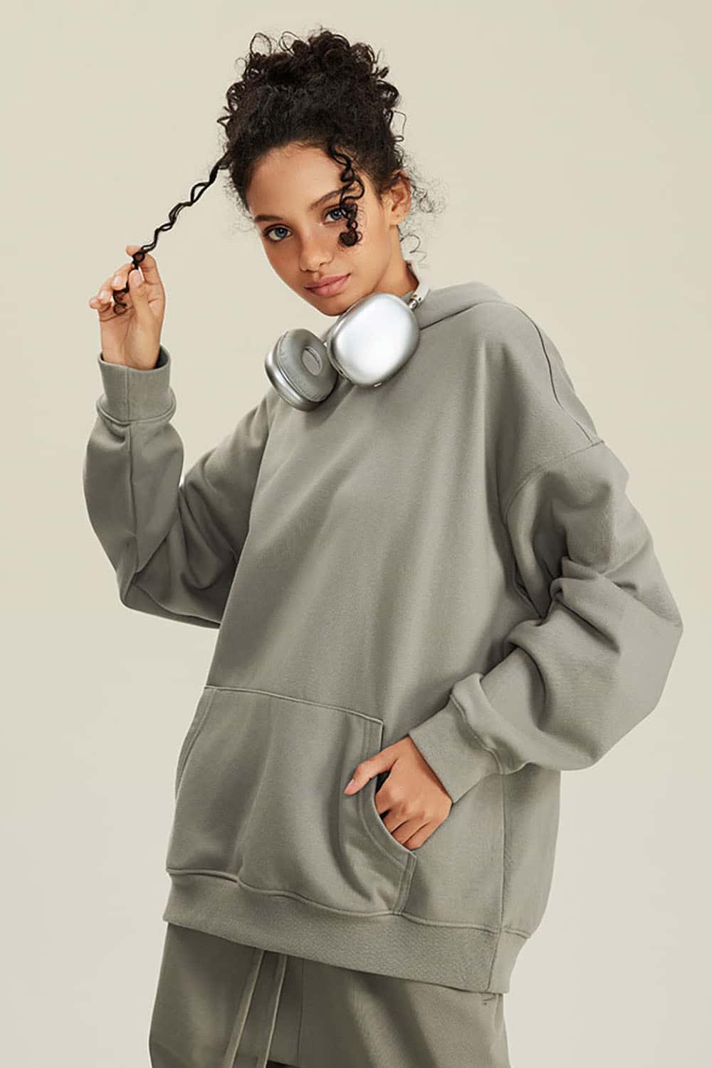 Heavyweight Solid Color Fleece-Lined Hoodie