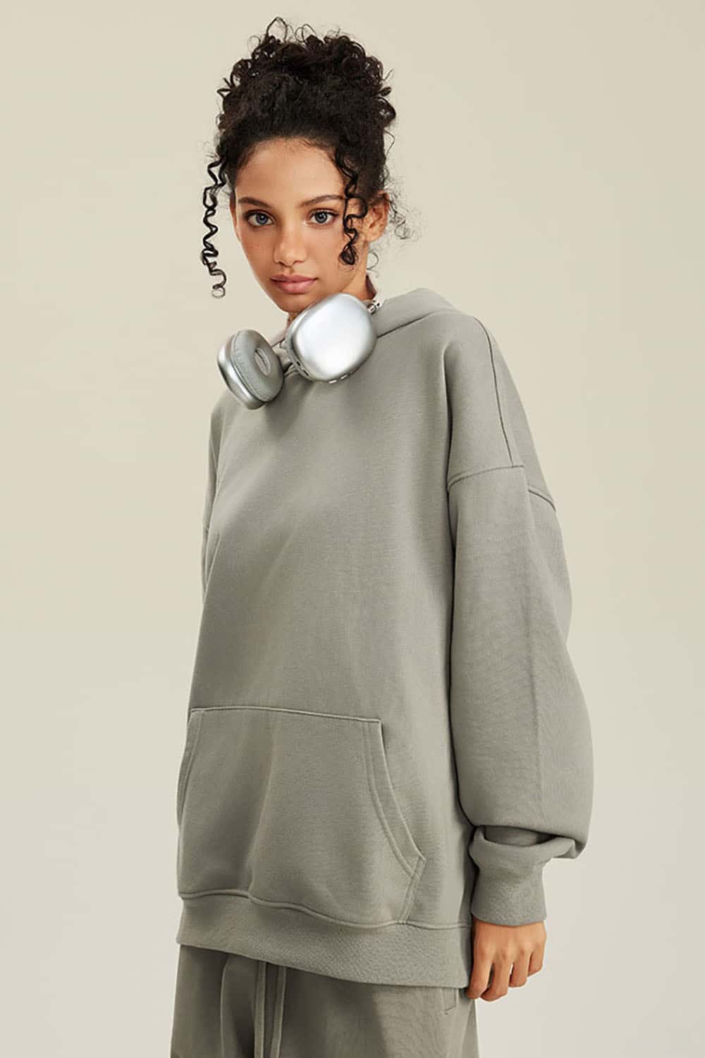 Heavyweight Solid Color Fleece-Lined Hoodie