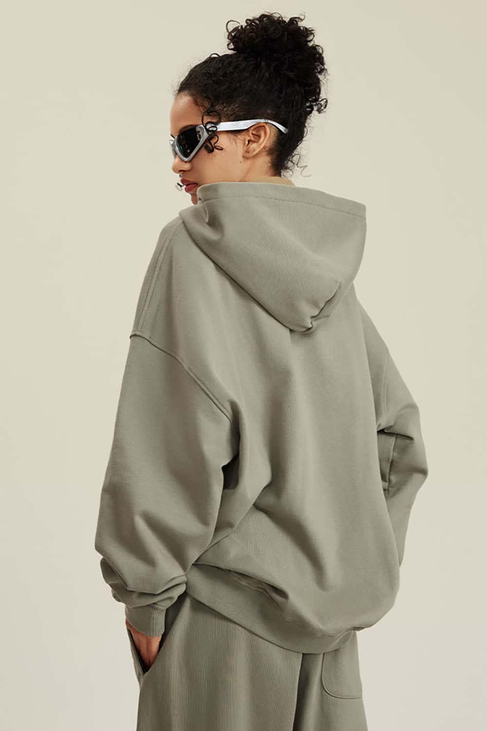 Heavyweight Solid Color Fleece-Lined Hoodie