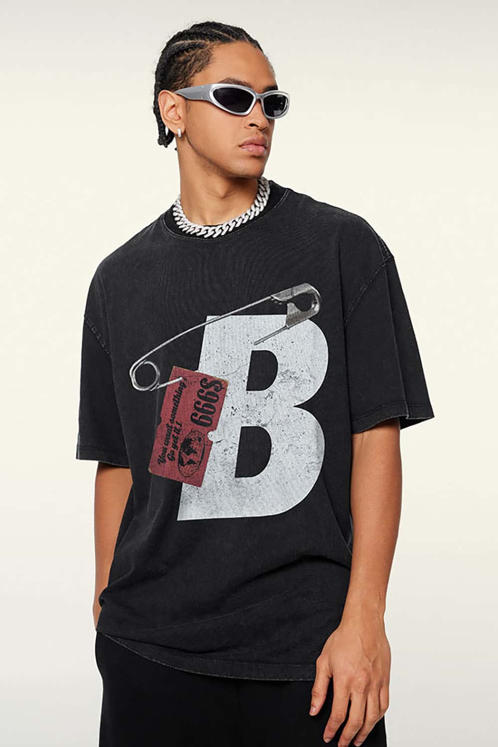 High Street Heavyweight Cotton T-Shirt with Vintage Safety Pin Graphic in Loose Fit