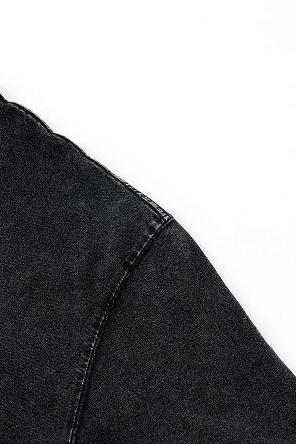 High Street Heavyweight Cotton T-Shirt with Vintage Safety Pin Graphic in Loose Fit