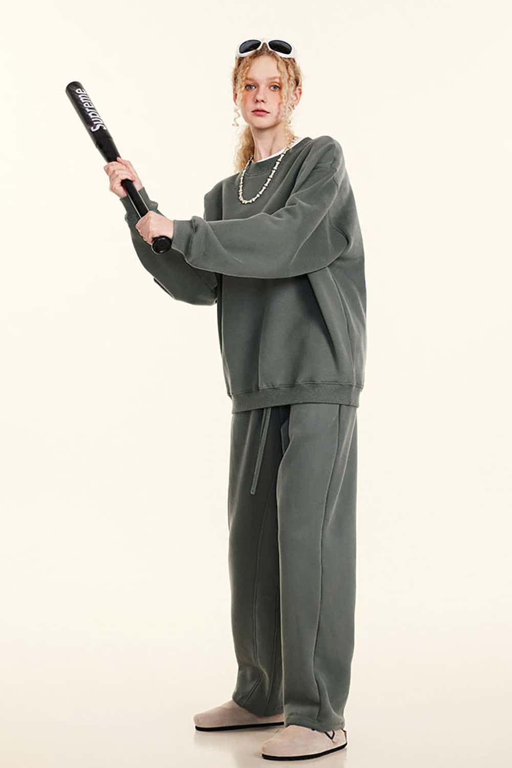 Loose Casual Basic Solid Color Fleece-Lined Thick Crew Neck Sweatshirt