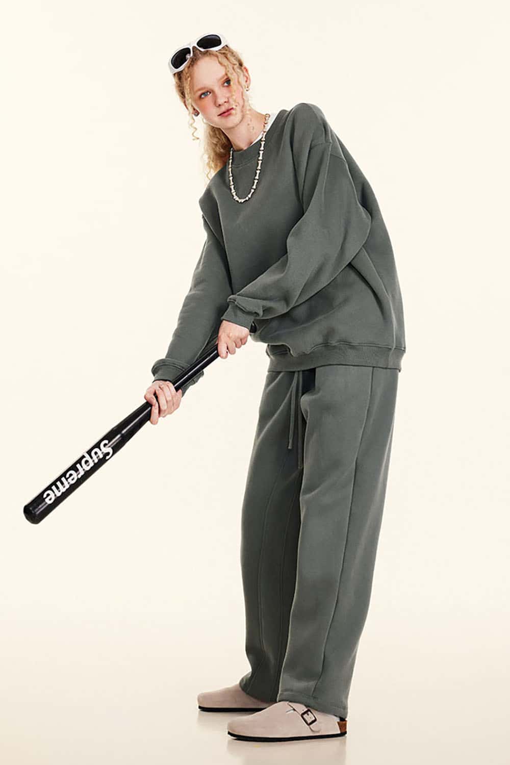 Loose Casual Basic Solid Color Fleece-Lined Thick Crew Neck Sweatshirt