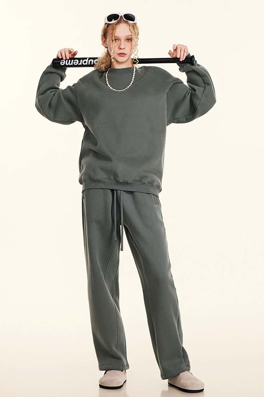 Loose Casual Basic Solid Color Fleece-Lined Thick Crew Neck Sweatshirt