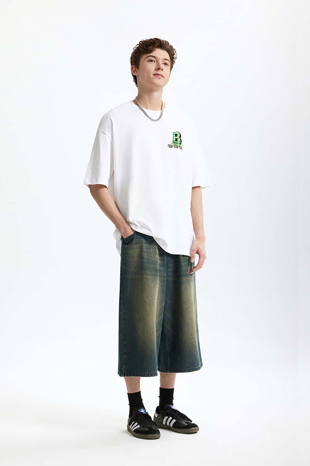 Street Style Oversized T-Shirt with Letter Print - Casual Short Sleeve