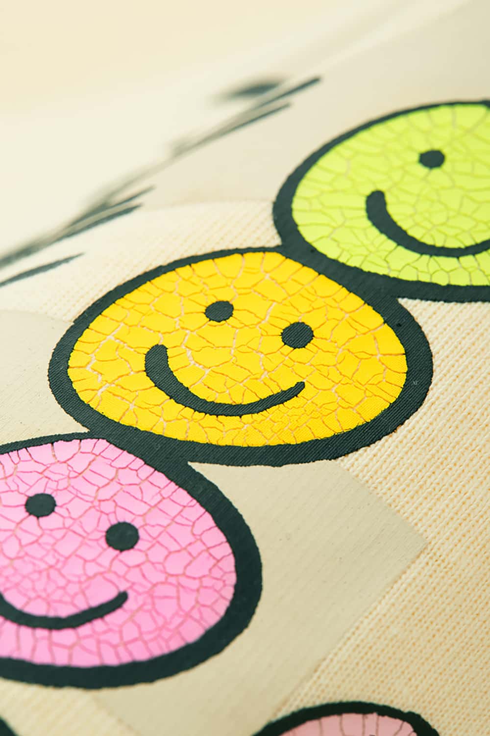 Smiley Face Cracked Print T-Shirt - Loose Fit Personalized Short Sleeve