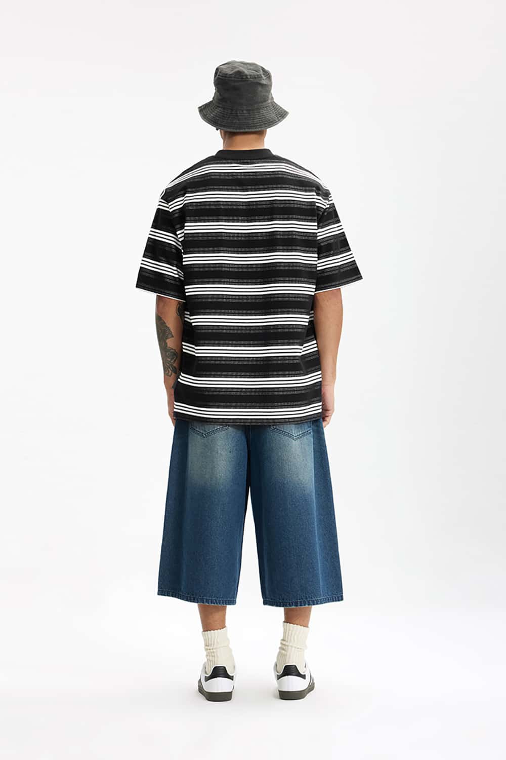 Fine Knit Striped T-Shirt - Casual Streetwear Loose Fit with Embroidery Short Sleeve