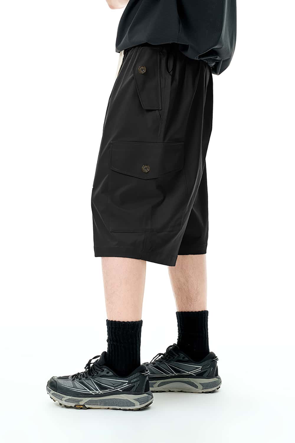 Multi-Pocket Cargo Shorts with Elastic Drawstring Waist - Mid-Length Utility Shorts