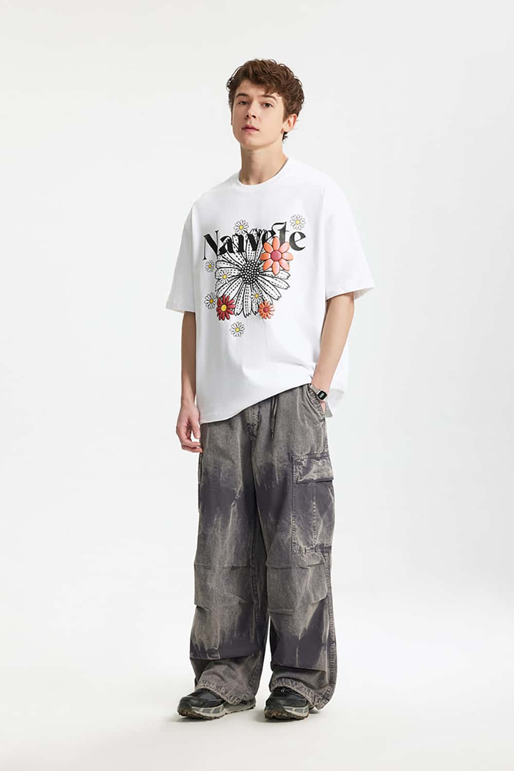 Iridescent Foam Daisy Print T-Shirt - Loose Streetwear Short Sleeve