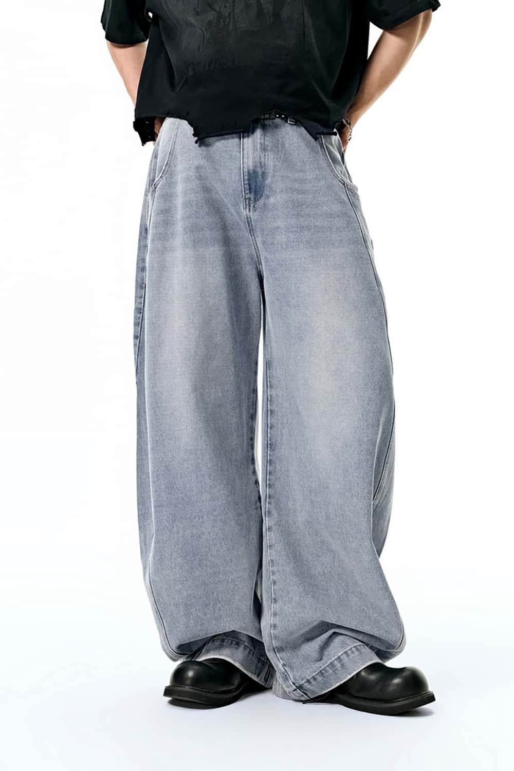 Street Style Baggy Jeans with Sickle-Shaped Wide Leg - Washed Denim