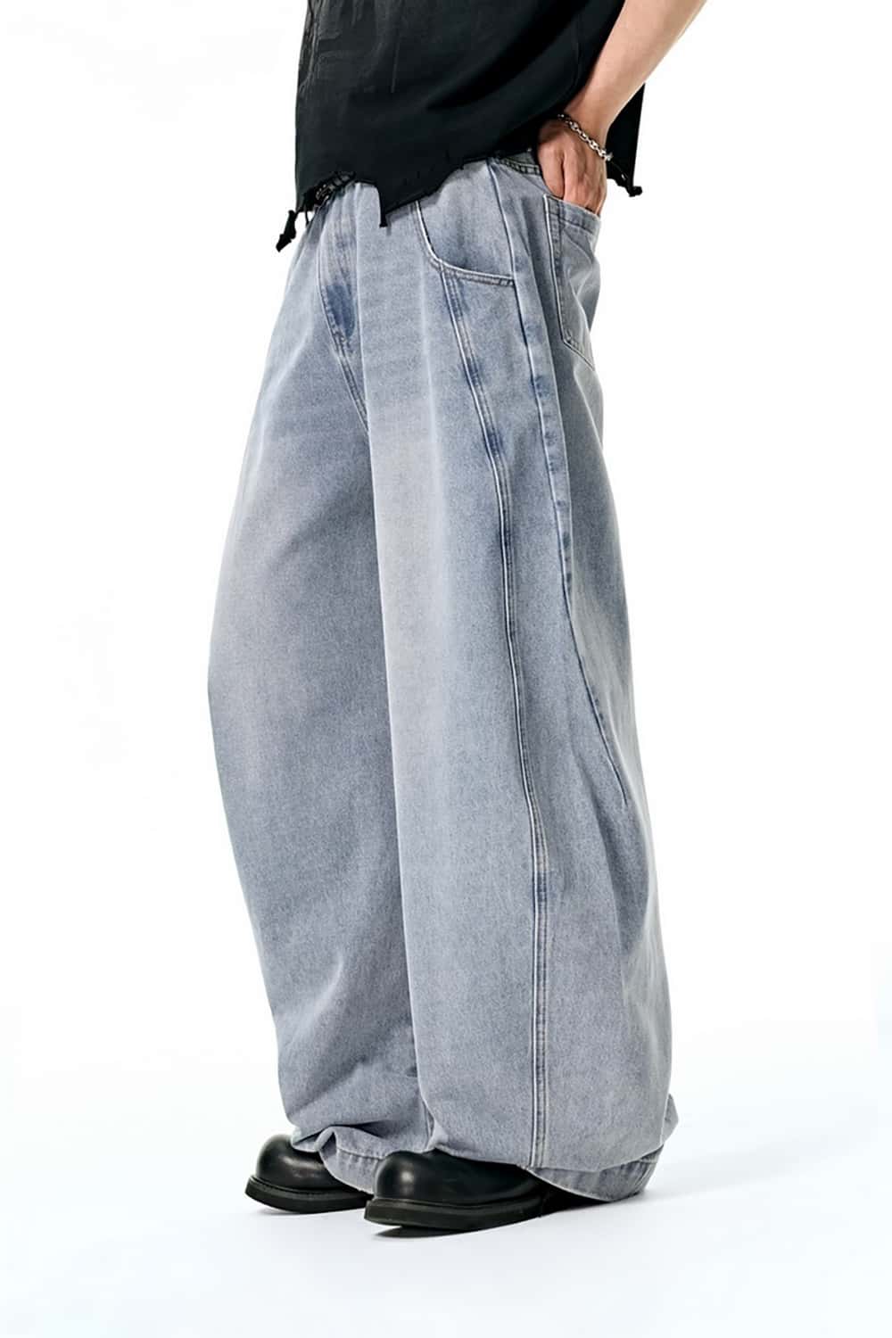 Street Style Baggy Jeans with Sickle-Shaped Wide Leg - Washed Denim