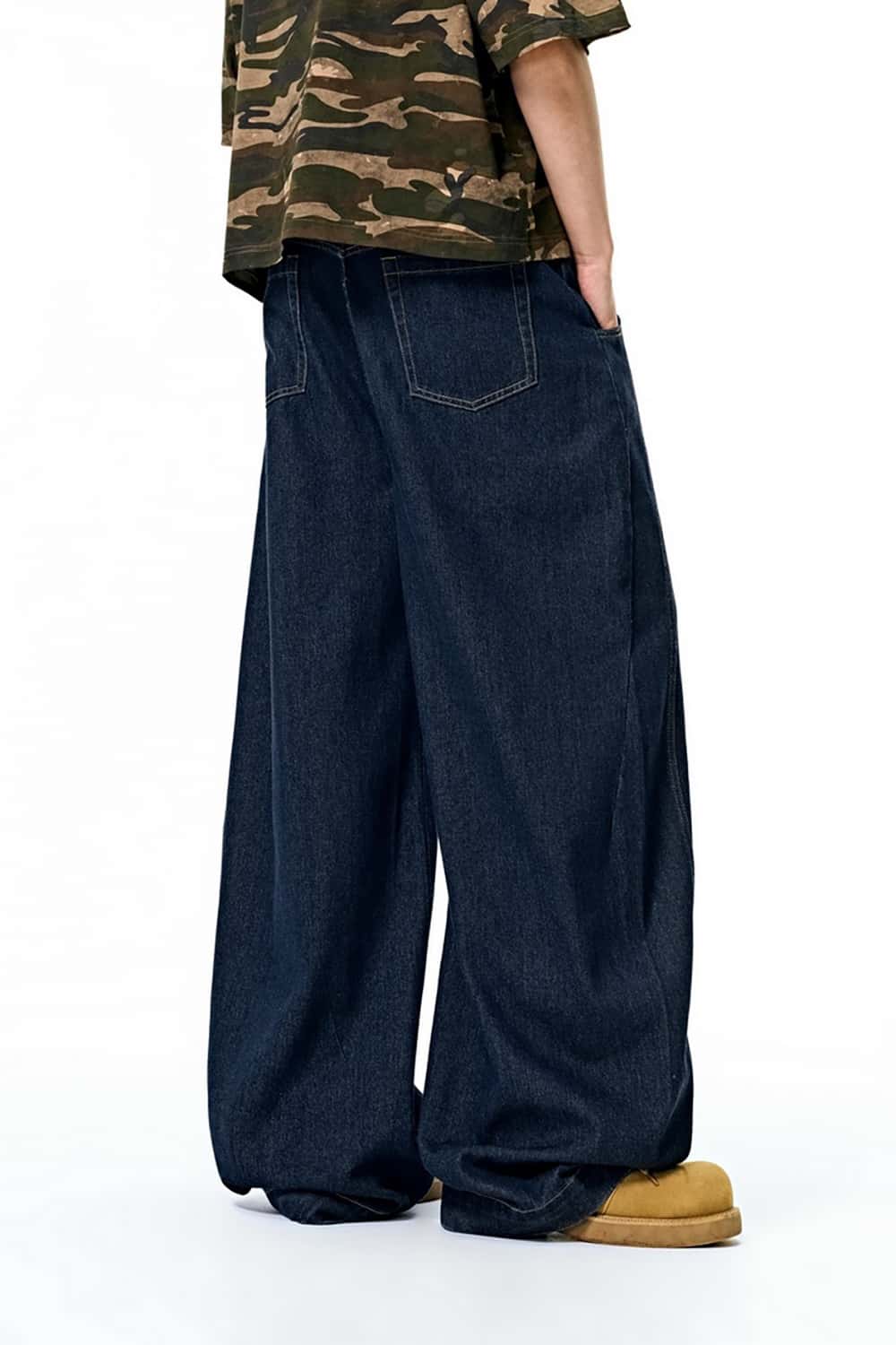 Street Style Baggy Jeans with Sickle-Shaped Wide Leg - Washed Denim