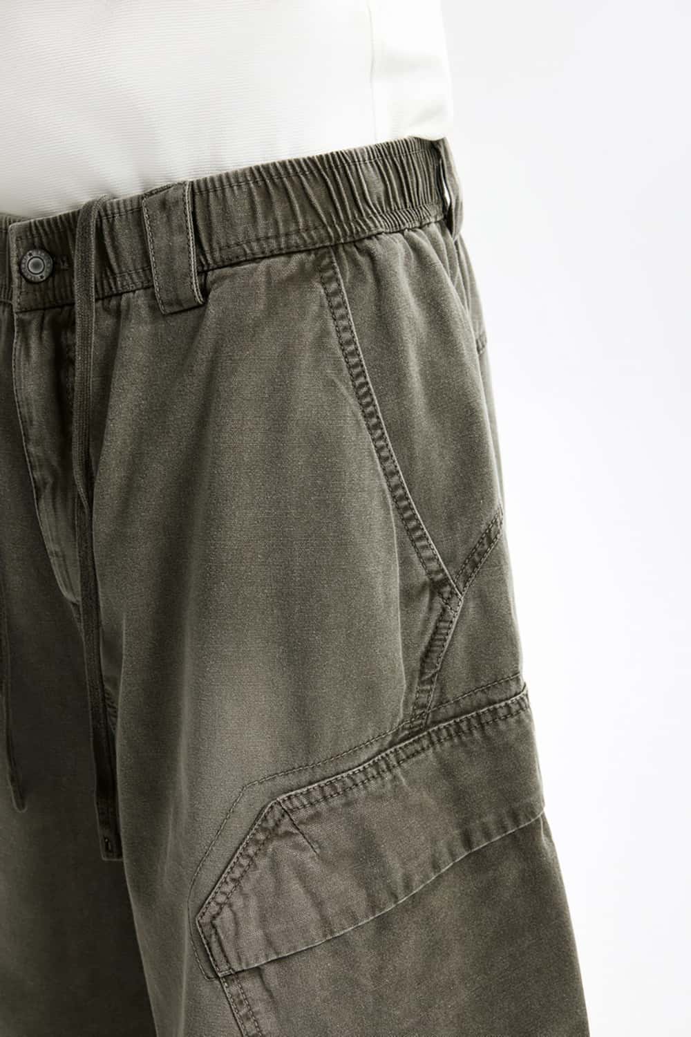 Heavy Wash Multi-Pocket Utility Cargo Shorts - Loose Fit Casual Mid-Length