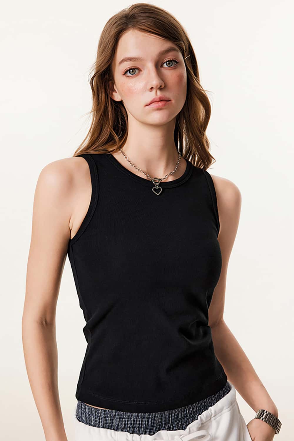 Sleek Slimming Sleeveless Tank Top for Layering or Outerwear