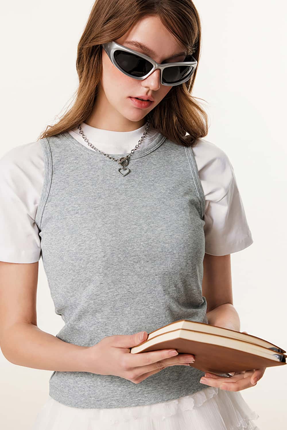 Sleek Slimming Sleeveless Tank Top for Layering or Outerwear