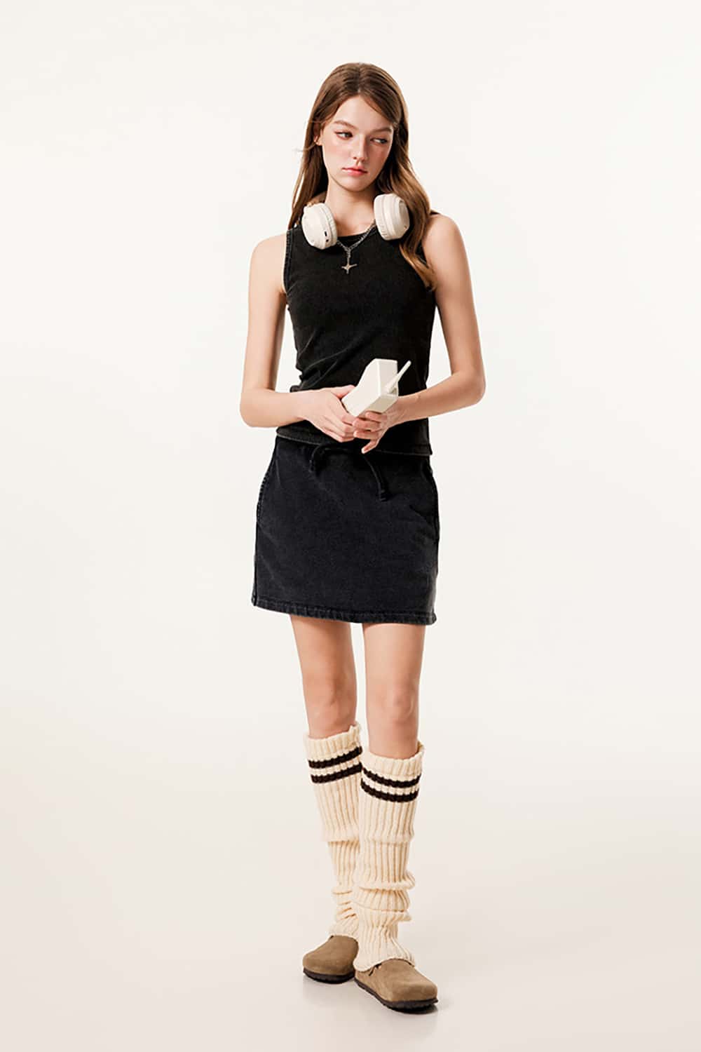 Sleek Slimming Sleeveless Tank Top for Layering or Outerwear