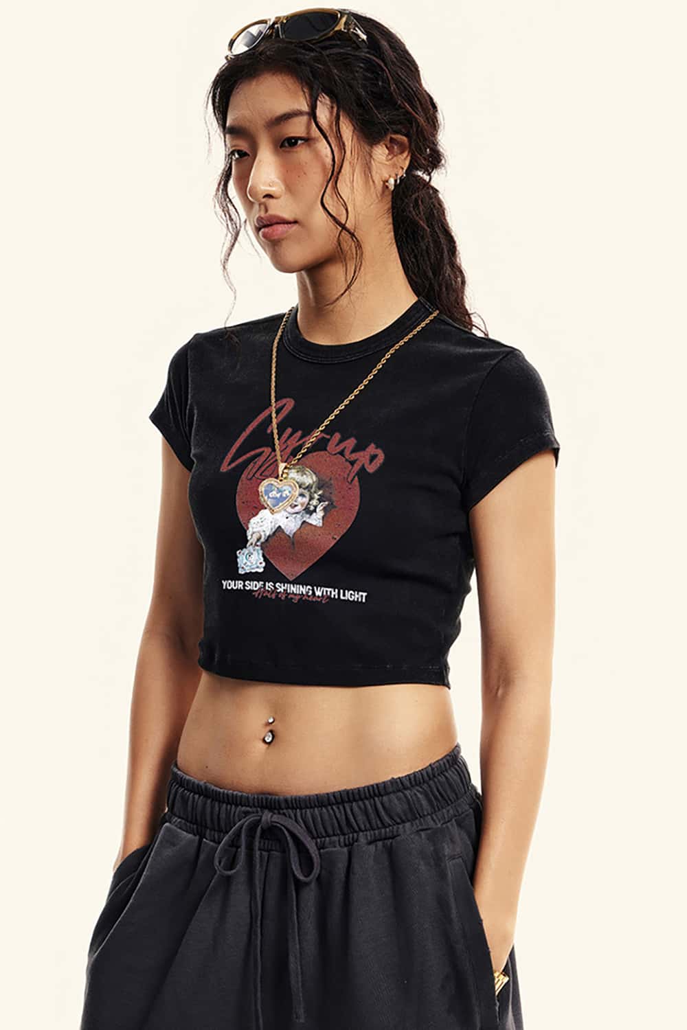 Slim-Fit Cropped Vintage Wash Street-Style T-Shirt with Shoulder Design