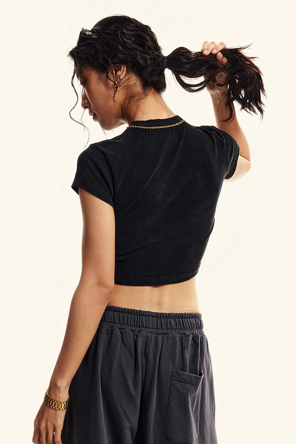 Slim-Fit Cropped Vintage Wash Street-Style T-Shirt with Shoulder Design