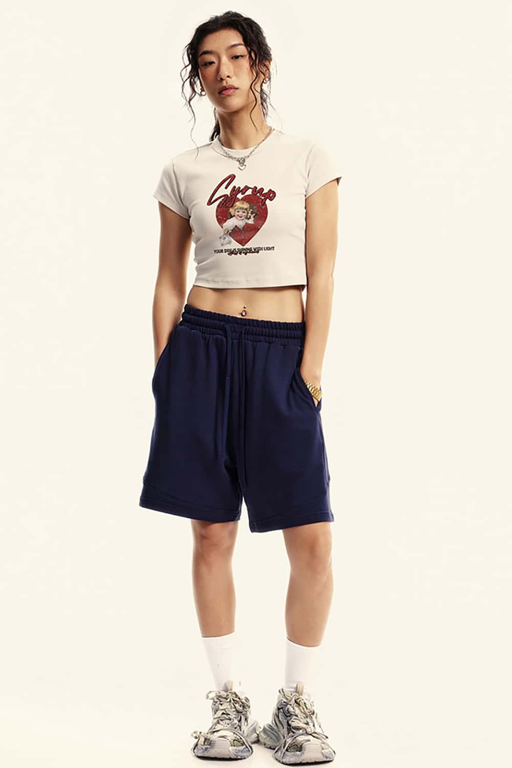 Slim-Fit Cropped Vintage Wash Street-Style T-Shirt with Shoulder Design