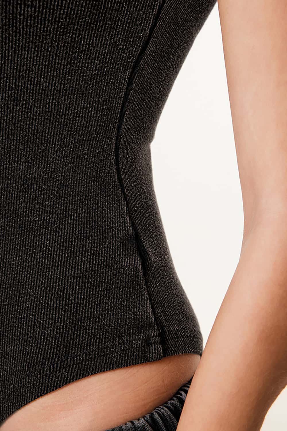 Slimming Fitness Bodysuit with Short Sleeves and Stretch Fit