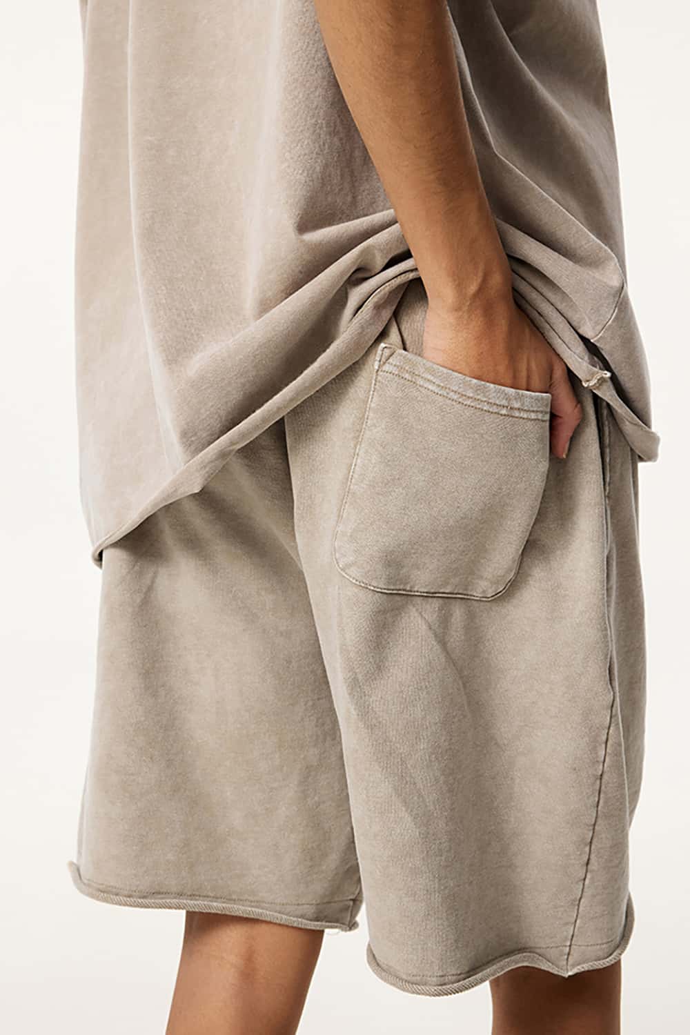 Vintage Unisex Washed Loose-Fit Rolled Hem Casual Shorts