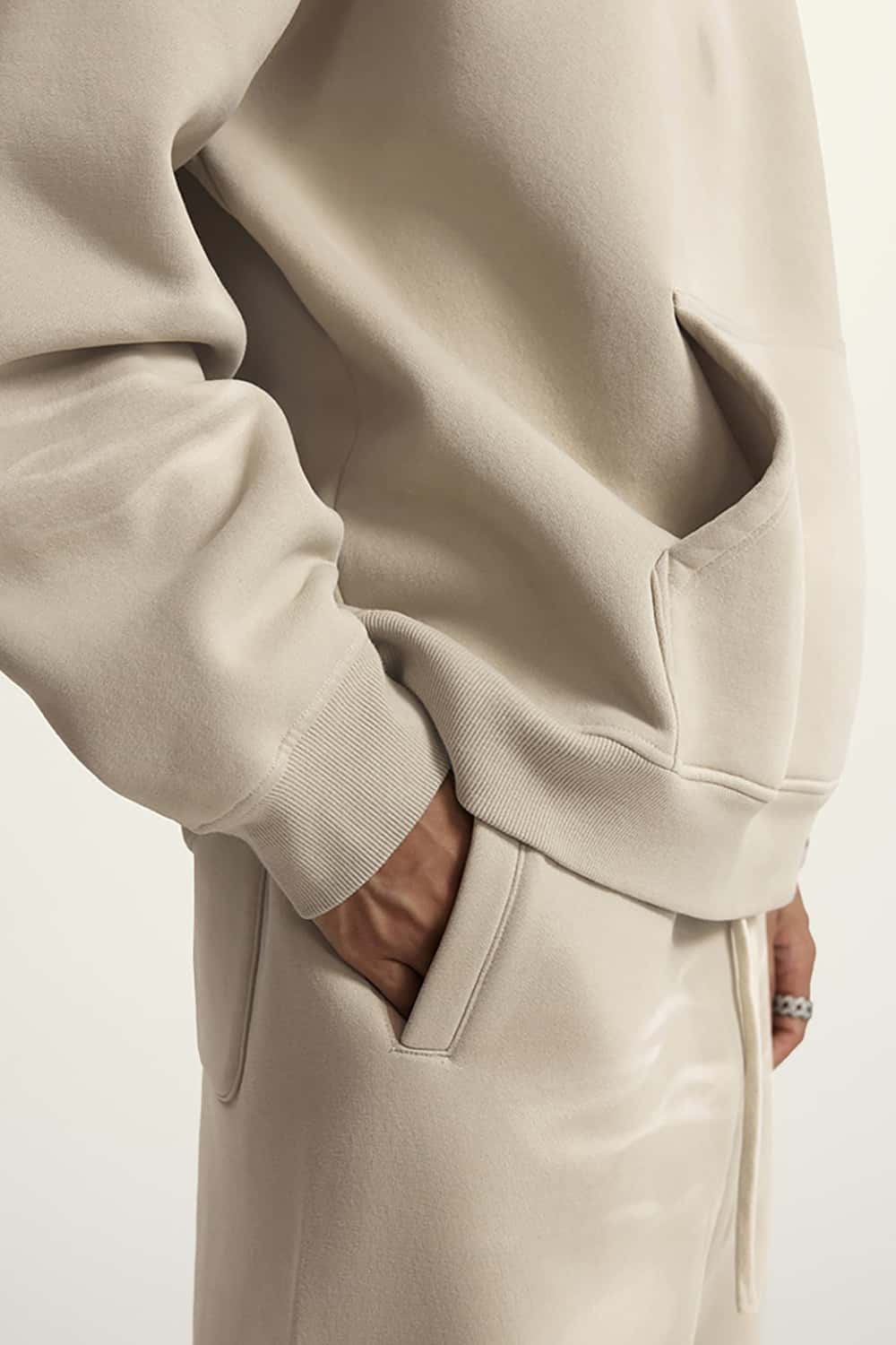 High Street Heavy-Duty Washed Hoodie with Vintage Gradient and Fleece Lining