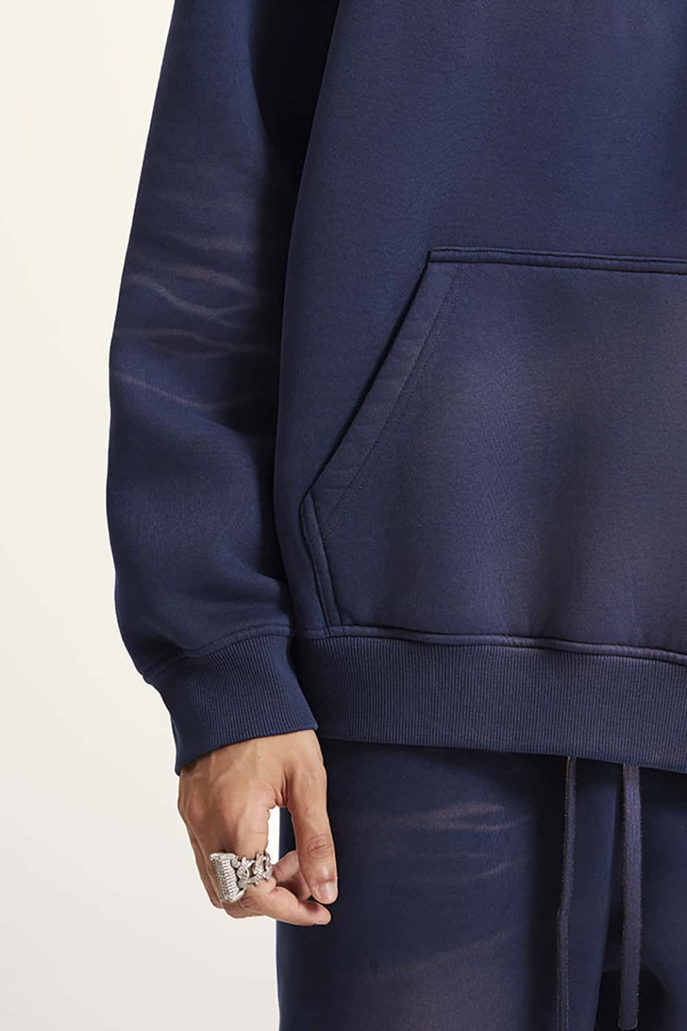 High Street Heavy-Duty Washed Hoodie with Vintage Gradient and Fleece Lining