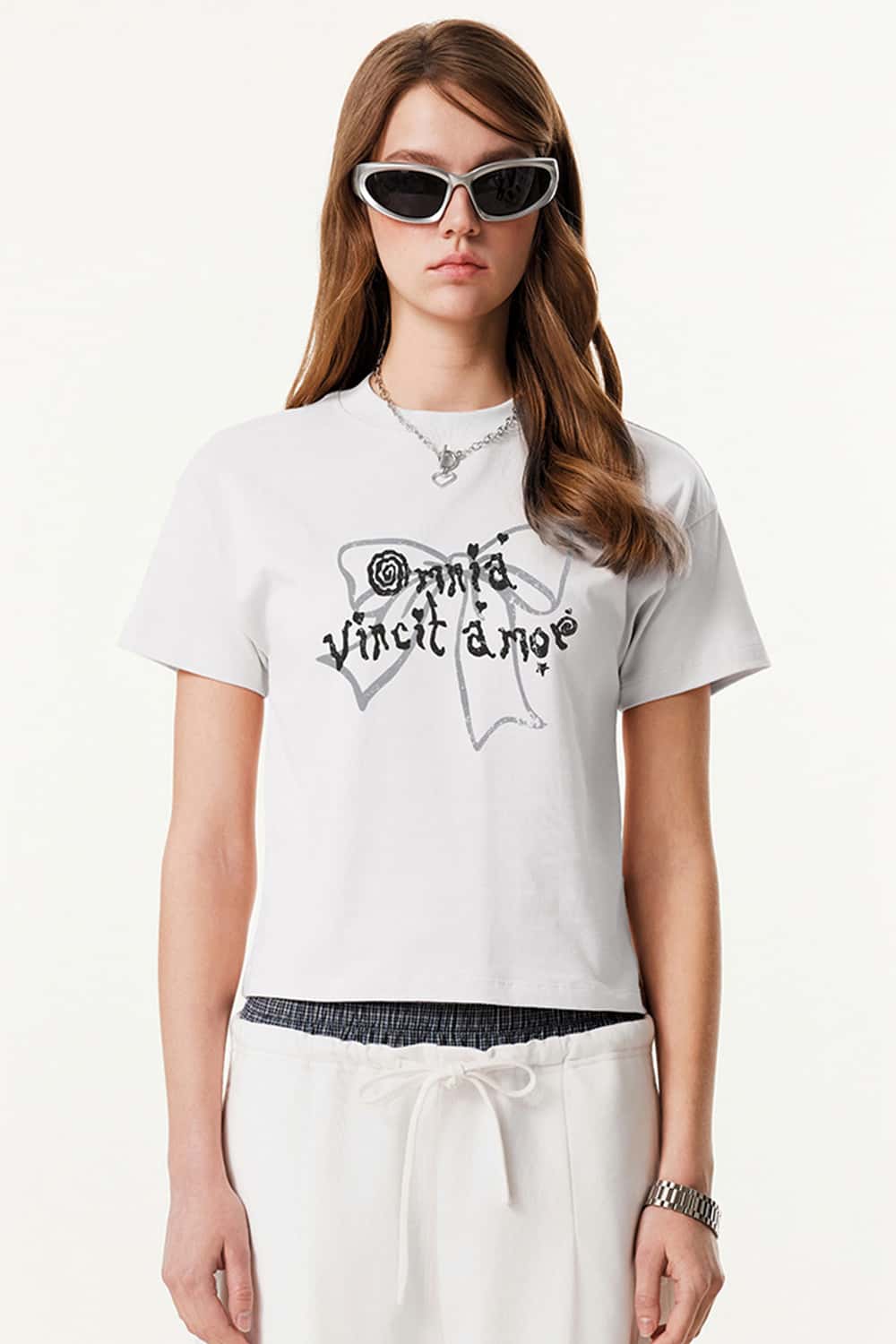 Vintage Graphic Straight-Shoulder Cropped T-Shirt